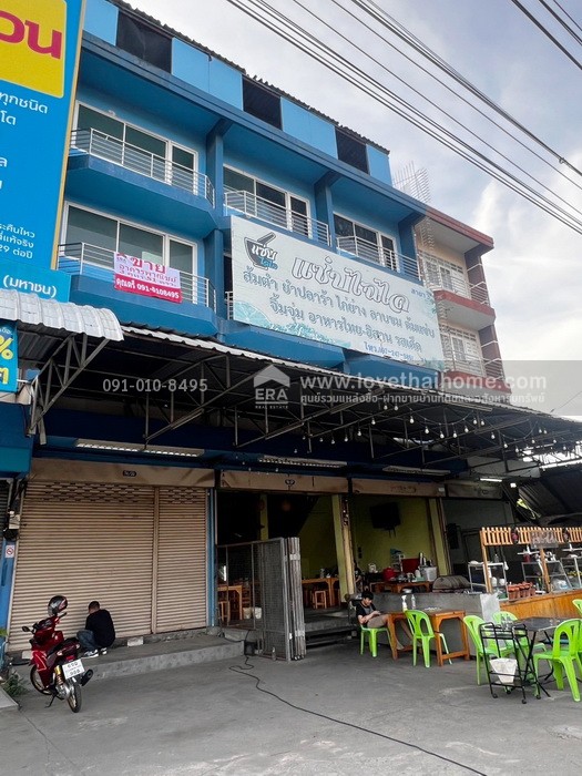 ขายอาคารพาณิชย์ ปากเกร็ด นนทบุรี ติดถนนเลี่ยงเมืองปากเกร็ด ตึก 3 คูหา 4.5 ชั้น มีดาดฟ้า 51 ตรว. หรือแบ่งขาย พร้อมผู้เช่าปัจจุบัน ราคา 12 ล้าน ราคาถูกที่สุดในย่านเลี่ยงเมืองปากเกร็ด ซื้อแล้วทำเงินได้ทันที ทำเลคุณภาพเหมาะแก่การลงทุน ราคานี้หาไม่ได้แล้ว