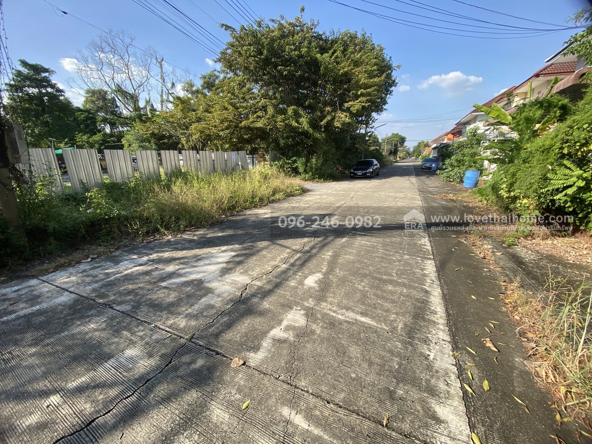 ขายที่ดิน รังสิตคลอง3-นครนายก โครงการเลคการ์เด้นท์วิลล์ ถมแล้ว 128 ตรว. ขายเพียงวาละ 28,000 บาท/ต่อรองได้ รูปแปลงสวย สี่เหลี่ยมจัตุรัส ด้านหลังติดคลองบรรยากาศดีน่าทำที่อยู่อาศัย ในหมู่บ้านมีความเป็นส่วนตัว เพื่อนบ้านนิสัยดี