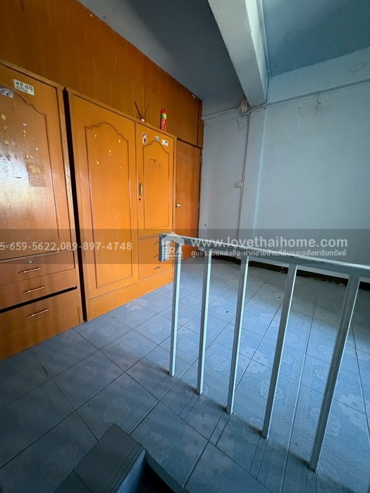 ขายอาคารพาณิชย์ เมืองเชียงใหม่ ย่านวัดเกตการาม พื้นที่ 28 ตรว. ทำเลเยี่ยมยอด ถนนสายวัฒนธรรมของเชียงใหม่ ขายราคาถูกมากเพียง 4.75 ล้าน ขอบอกจองด่วน!