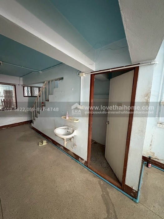 ขายอาคารพาณิชย์ เมืองเชียงใหม่ ย่านวัดเกตการาม พื้นที่ 28 ตรว. ทำเลเยี่ยมยอด ถนนสายวัฒนธรรมของเชียงใหม่ ขายราคาถูกมากเพียง 4.75 ล้าน ขอบอกจองด่วน!