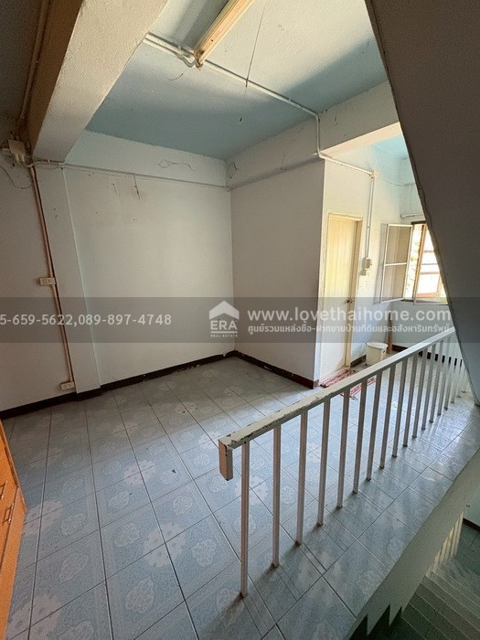 ขายอาคารพาณิชย์ เมืองเชียงใหม่ ย่านวัดเกตการาม พื้นที่ 28 ตรว. ทำเลเยี่ยมยอด ถนนสายวัฒนธรรมของเชียงใหม่ ขายราคาถูกมากเพียง 4.75 ล้าน ขอบอกจองด่วน!