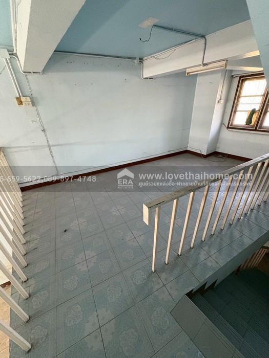 ขายอาคารพาณิชย์ เมืองเชียงใหม่ ย่านวัดเกตการาม พื้นที่ 28 ตรว. ทำเลเยี่ยมยอด ถนนสายวัฒนธรรมของเชียงใหม่ ขายราคาถูกมากเพียง 4.75 ล้าน ขอบอกจองด่วน!