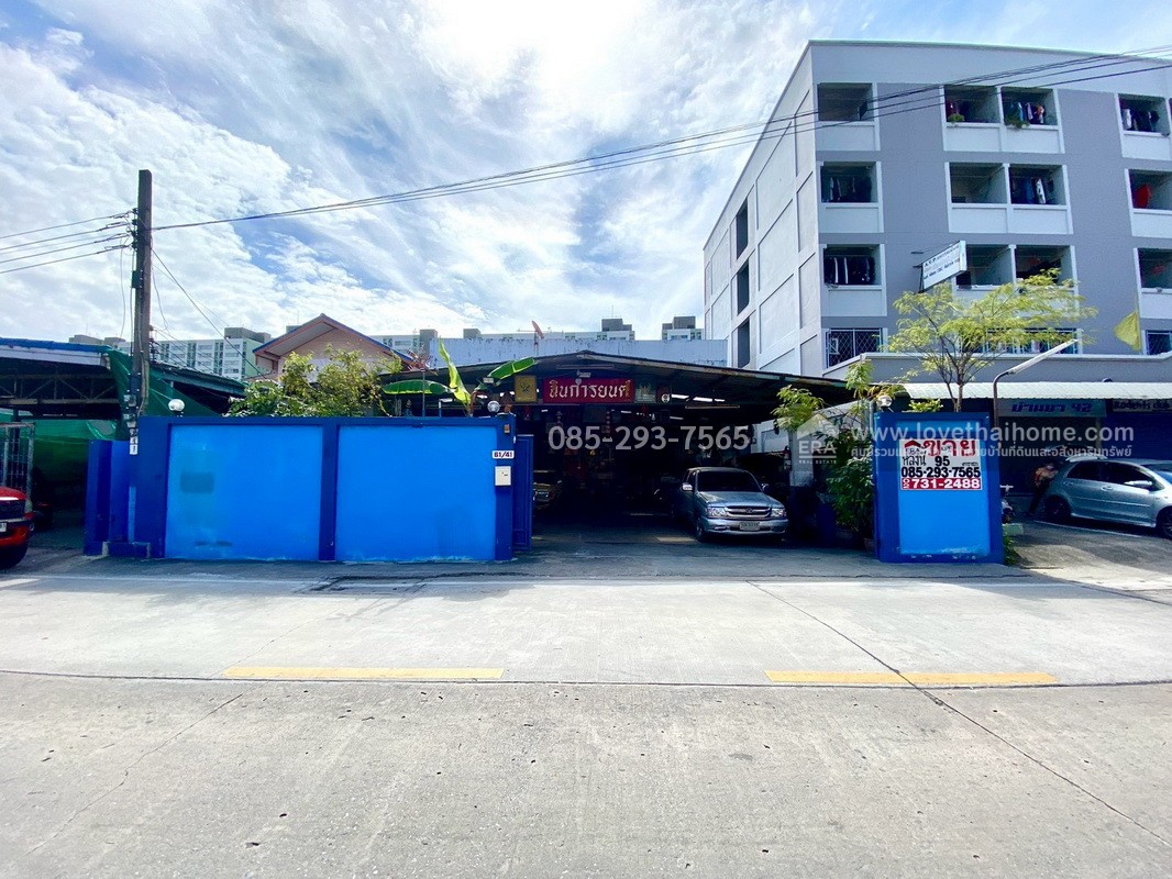 ขายบ้านเดี่ยว 2 ชั้น ซอยนวมินทร์42 พื้นที่ 95 ตารางวา ขาย 16.5 ล้านบาท ทำเลดีมาก ถนนเมน เข้าซอยเพียง 100 เมตร ใกล้เดอะมอลล์บางกะปิ