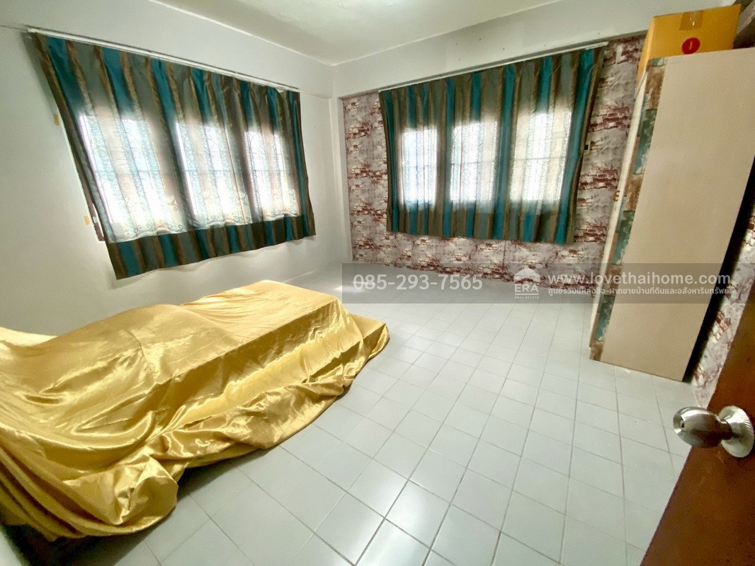 ขายบ้านเดี่ยว 2 ชั้น ซอยนวมินทร์42 พื้นที่ 95 ตารางวา ขาย 16.5 ล้านบาท ทำเลดีมาก ถนนเมน เข้าซอยเพียง 100 เมตร ใกล้เดอะมอลล์บางกะปิ