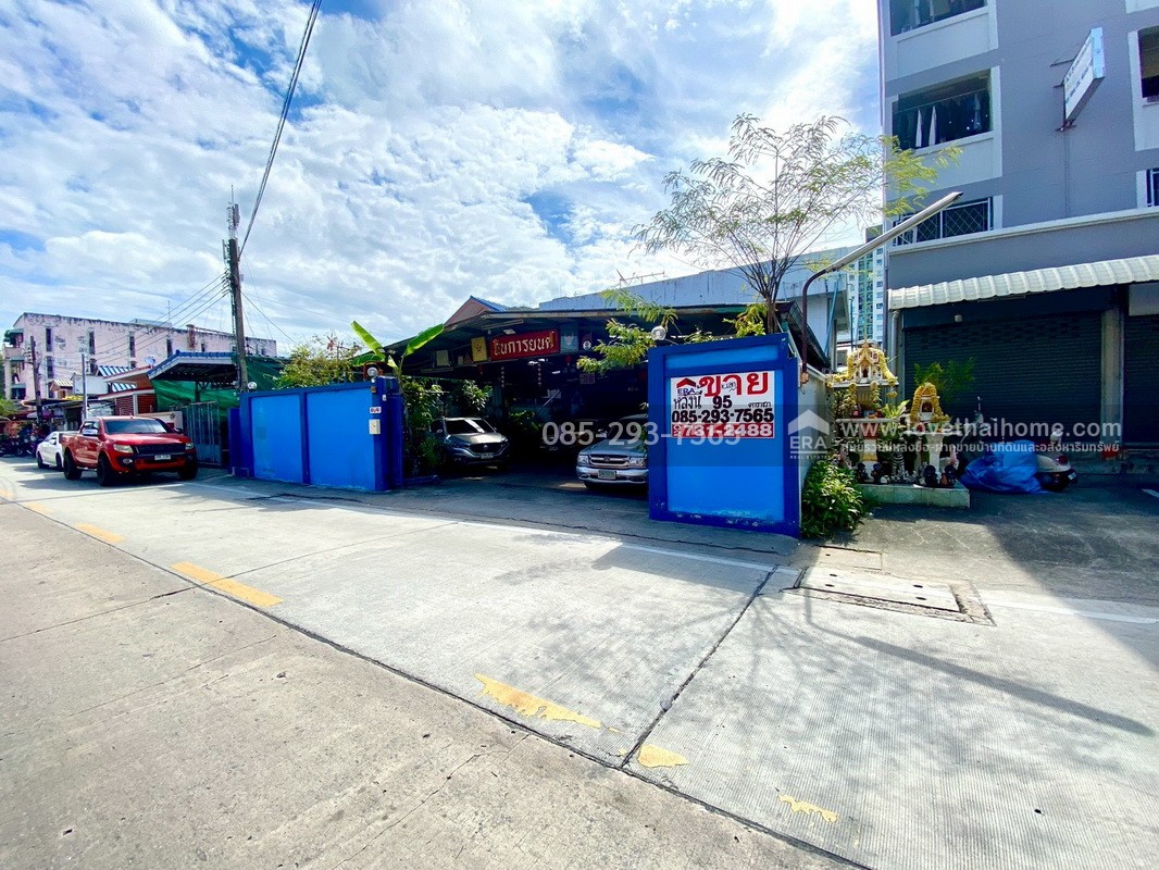 ขายบ้านเดี่ยว 2 ชั้น ซอยนวมินทร์42 พื้นที่ 95 ตารางวา ขาย 16.5 ล้านบาท ทำเลดีมาก ถนนเมน เข้าซอยเพียง 100 เมตร ใกล้เดอะมอลล์บางกะปิ