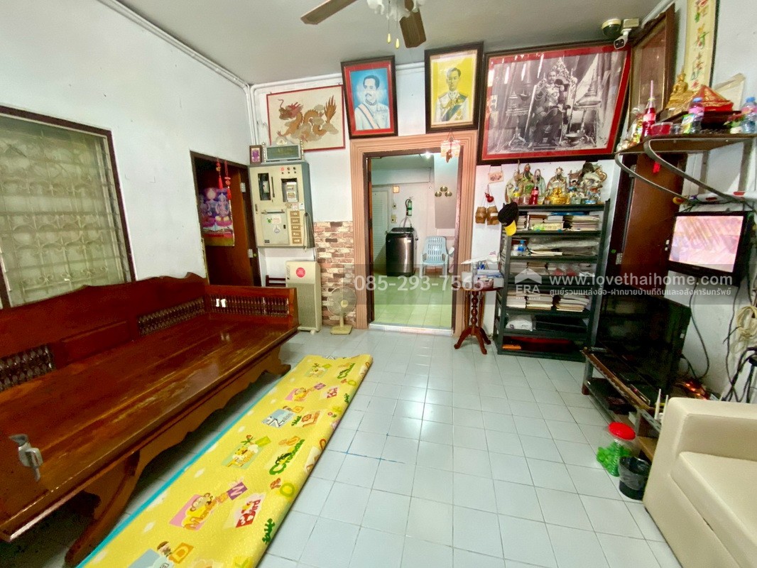 ขายบ้านเดี่ยว 2 ชั้น ซอยนวมินทร์42 พื้นที่ 95 ตารางวา ขาย 16.5 ล้านบาท ทำเลดีมาก ถนนเมน เข้าซอยเพียง 100 เมตร ใกล้เดอะมอลล์บางกะปิ