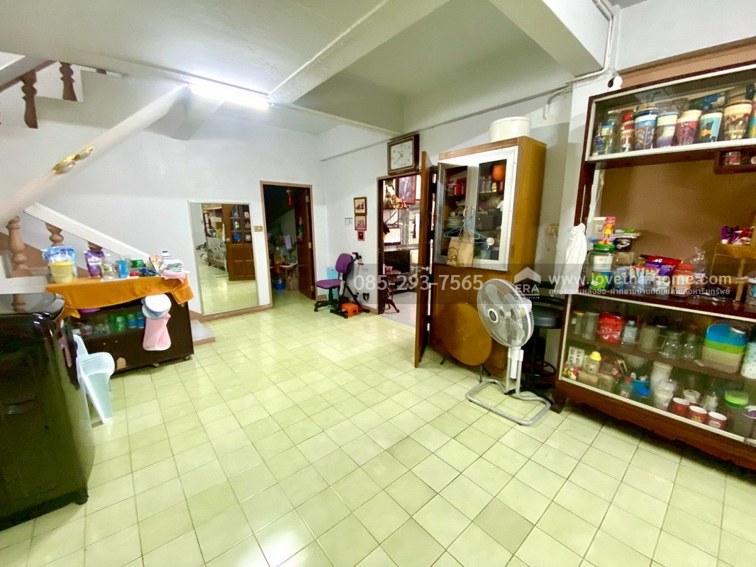 ขายบ้านเดี่ยว 2 ชั้น ซอยนวมินทร์42 พื้นที่ 95 ตารางวา ขาย 16.5 ล้านบาท ทำเลดีมาก ถนนเมน เข้าซอยเพียง 100 เมตร ใกล้เดอะมอลล์บางกะปิ