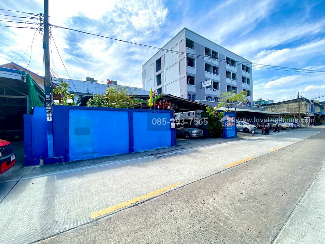 ขายบ้านเดี่ยว 2 ชั้น ซอยนวมินทร์42 พื้นที่ 95 ตารางวา ขาย 16.5 ล้านบาท ทำเลดีมาก ถนนเมน เข้าซอยเพียง 100 เมตร ใกล้เดอะมอลล์บางกะปิ