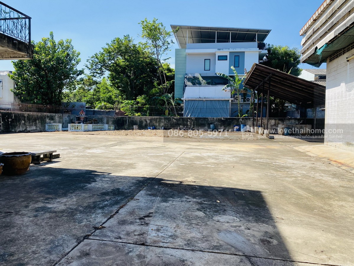 ขายที่ดินพร้อมอาคาร สุขุมวิท 60/1 (เข้าได้จากสุขุมวิท 62) 400 ตรว. ใกล้รถไฟฟ้า BTS สถานีบางจาก ขายด่วน!ราคาถูก!วาละ 172,500 บาท/ต่อรองได้ ทำเลศักยภาพย่านสุขุมวิท เหมาะสำหรับนักลงทุนที่มองหาที่ดินสุขุมวิทในราคาคุ้มค่า