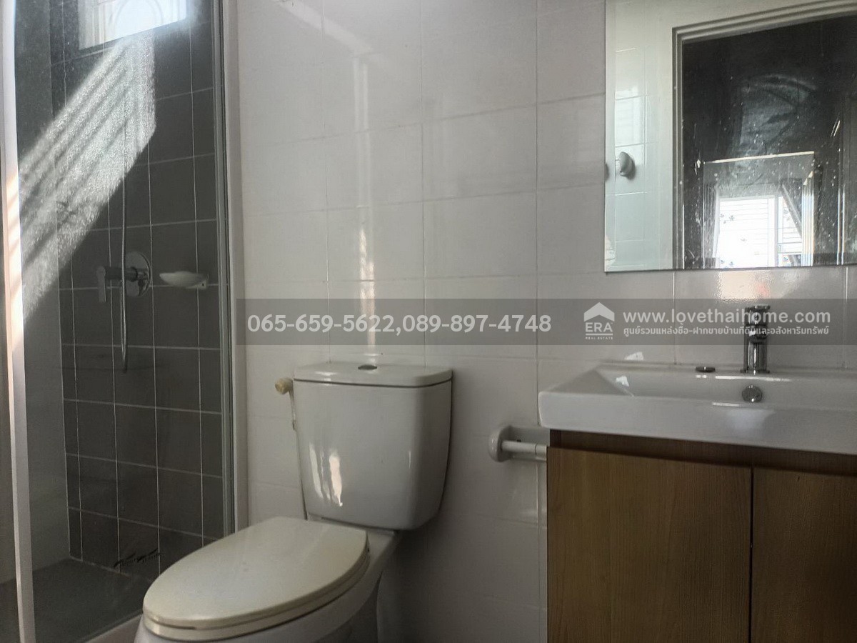 ขายทาวน์เฮ้าส์ เดอะคัลเลอร์ส 2 รังสิต-ลำลูกกา คลอง 4 ปทุมธานี พื้นที่20ตรว. ราคา1.95ล้าน หั่นราคาสุดๆ ถนนเมนเข้าไม่ลึก ใกล้โรงเรียนบีคอนเฮ้าส์แย้มสอาดรังสิต มาเป็นเจ้าของด่วน!