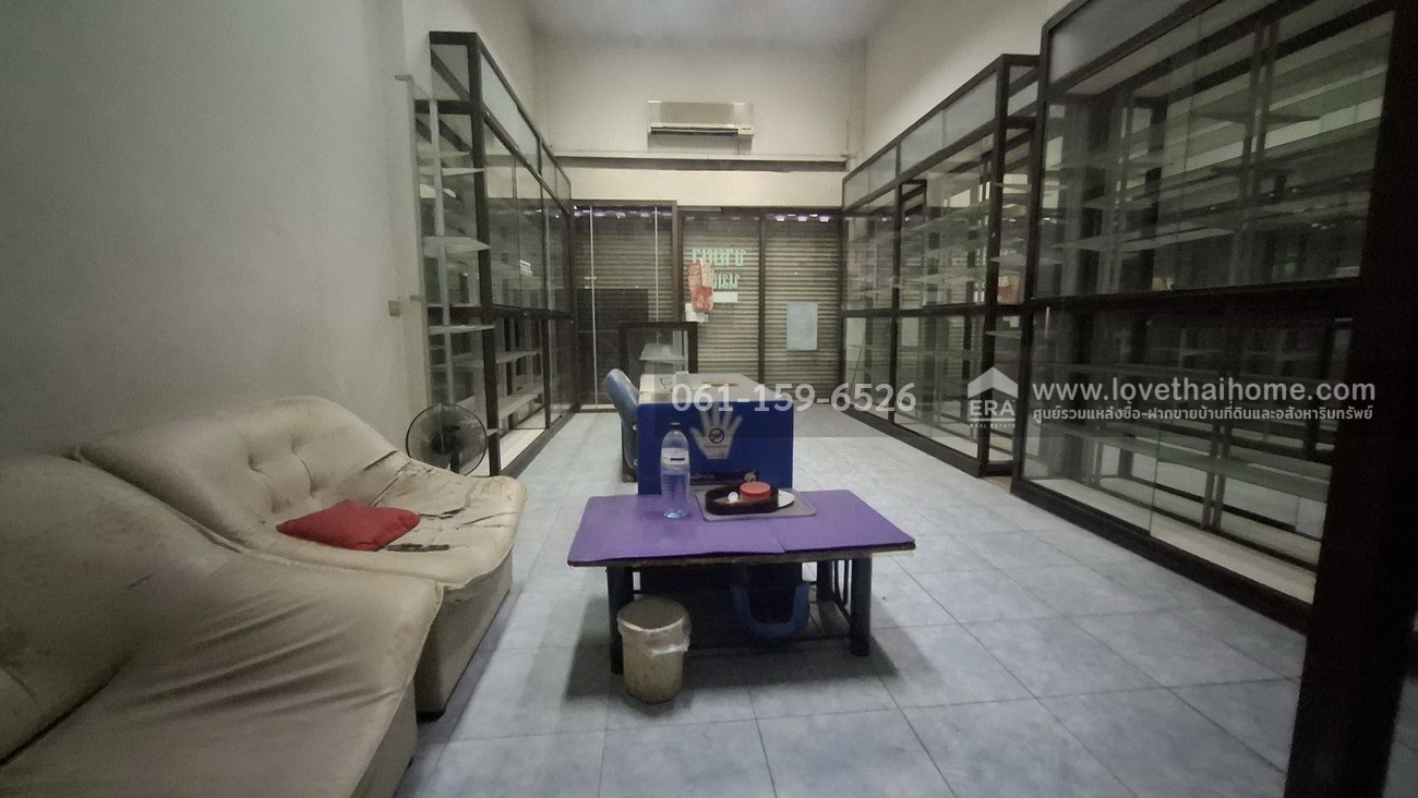 ขายตึกแถว4.5ชั้น ริมถนนคลองหลวง-คลองสอง ปทุมธานี พื้นที่16ตรว. ใกล้ตลาดไท ราคา 3.8 ล้าน (ให้เช่า 16,000.-/เดือน) เหมาะทำการค้าและอยู่อาศัย