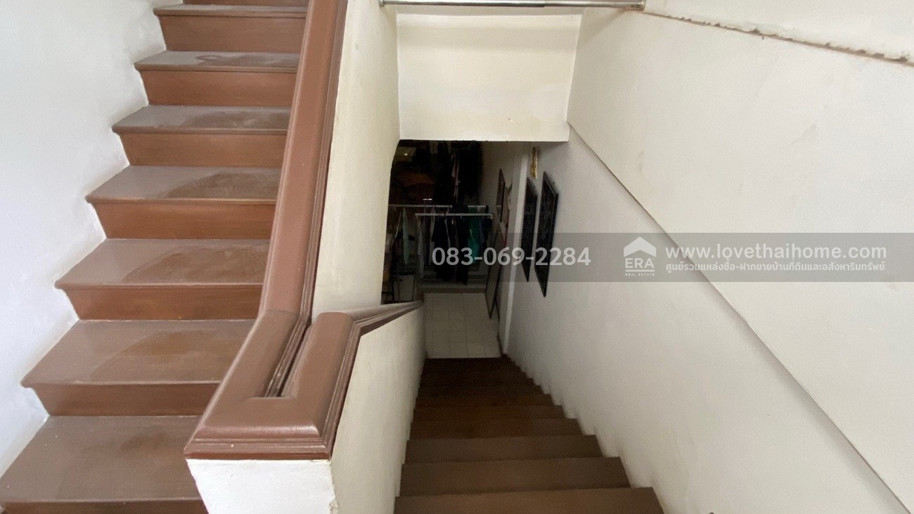 ขายทาวน์โฮม3ชั้น ลาดพร้าว62 หมู่บ้านพรรณวดี ลัดออกรัชดาภิเษก สี่แยกสุทธิสารได้ ภายใน 10 นาที พื้นที่28ตรว. ราคา 5.5 ล้าน อยู่ใกล้สถานีรถไฟฟ้าสายสีเหลือง-โชคชัย 4