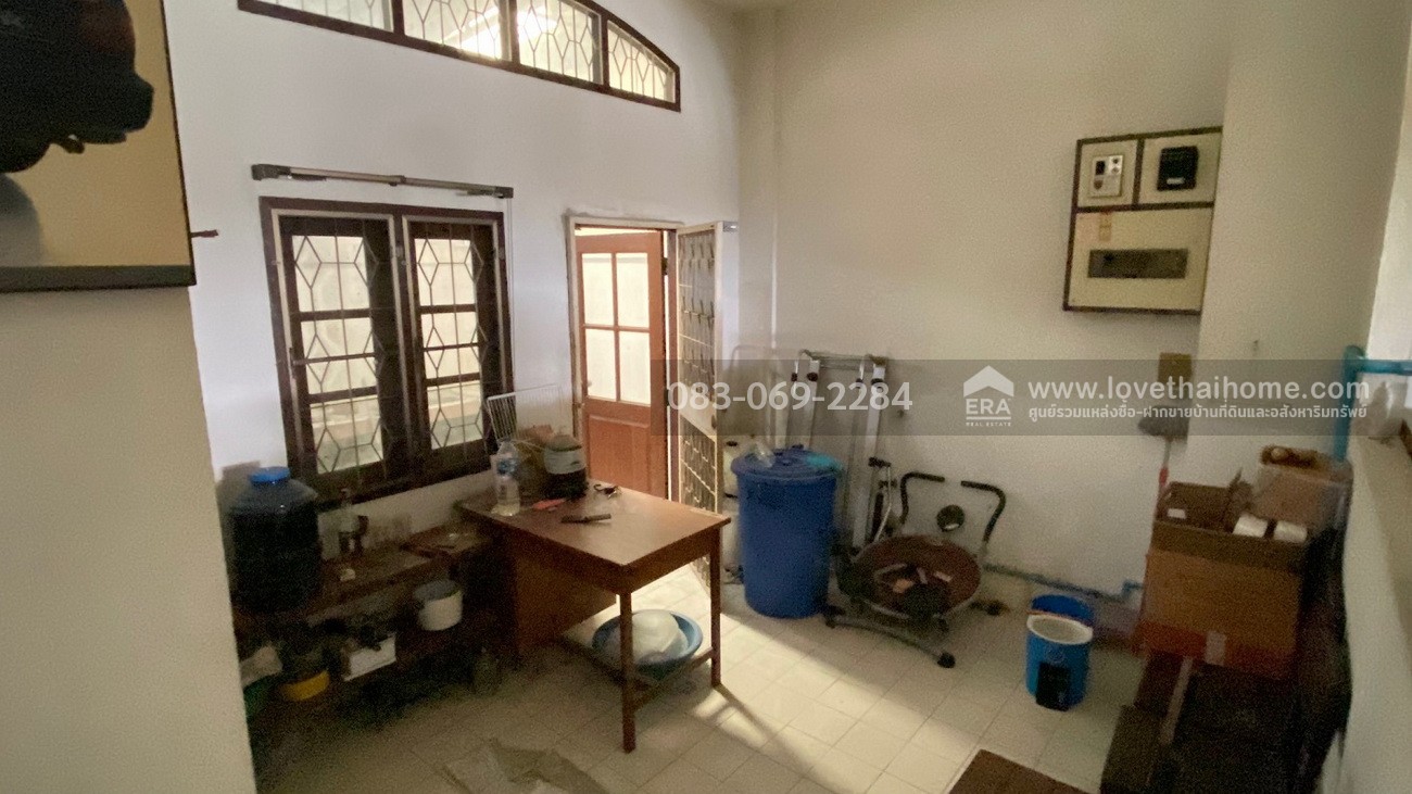 ขายทาวน์โฮม3ชั้น ลาดพร้าว62 หมู่บ้านพรรณวดี ลัดออกรัชดาภิเษก สี่แยกสุทธิสารได้ ภายใน 10 นาที พื้นที่28ตรว. ราคา 5.5 ล้าน อยู่ใกล้สถานีรถไฟฟ้าสายสีเหลือง-โชคชัย 4