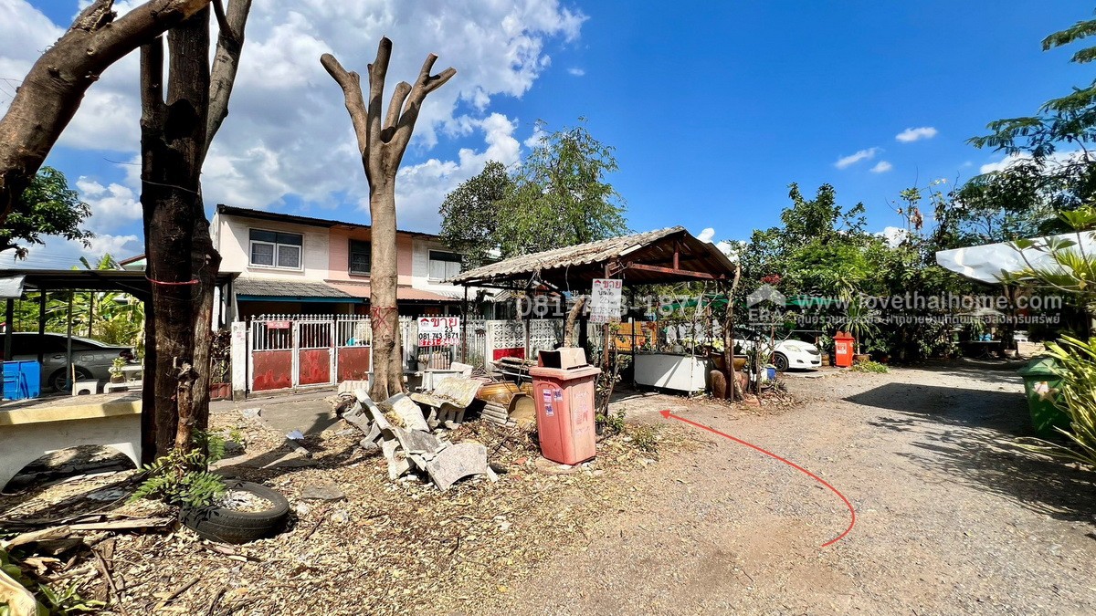 ขายทาวน์เฮ้าส์ 2 ชั้น ซอยนวมินทร์47 หลังสำนักงานที่ดินบางกะปิ พื้นที่ 23 ตรว. หน้าบ้านมีที่จอดรถ ขายถูกมาก 1.8 ล้านบาท ทำเลดี ใกล้สวนนวมินทร์ภิรมย์และเดอะมอลล์บางกะปิ