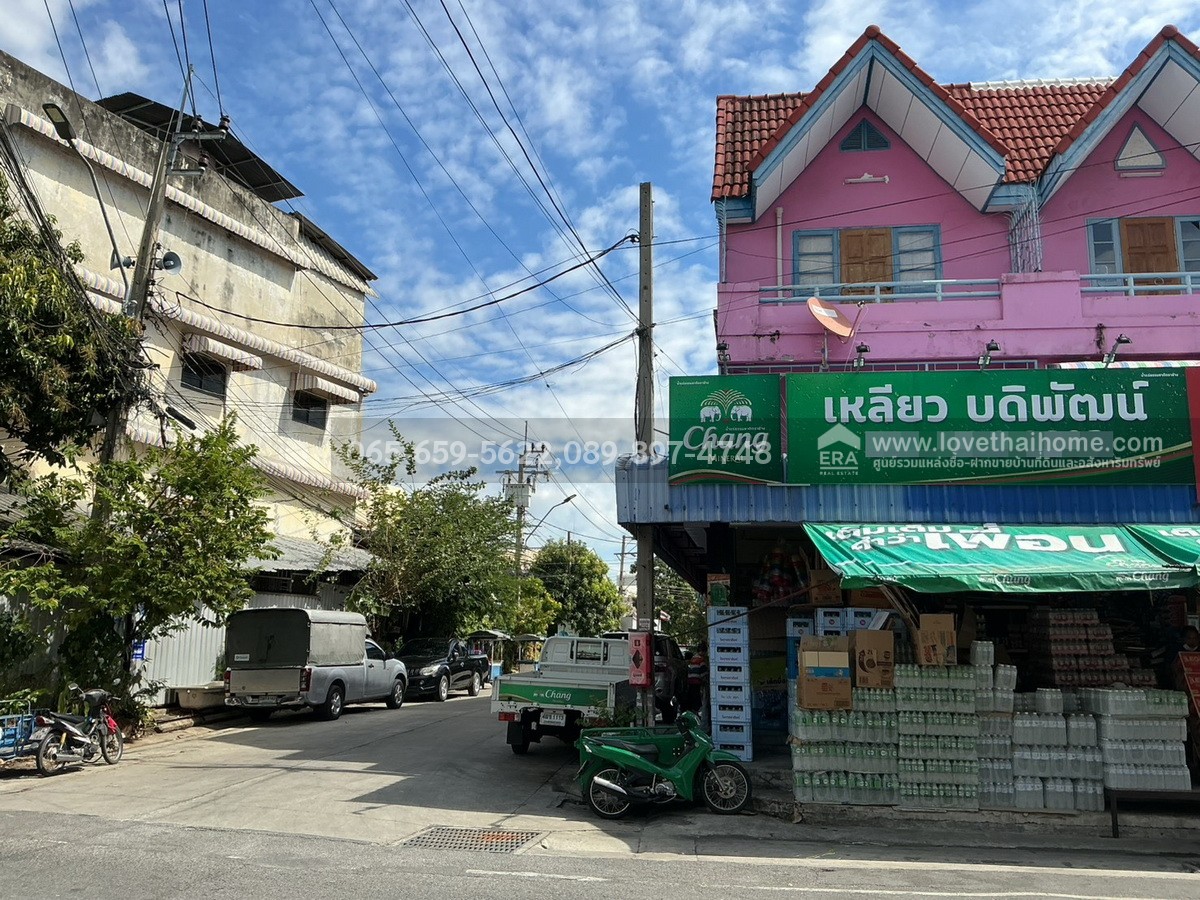 ขายทาวน์เฮ้าส์ แพรกษา3/1 หมู่บ้านบดิพัฒน์2 ซ.1/2 สมุทรปราการ พื้นที่16ตรว. ขายเพียง1.29ล้าน ราคาถูกมากๆ หาไม่ได้แล้ว รีบมาเป็นเจ้าของด่วน