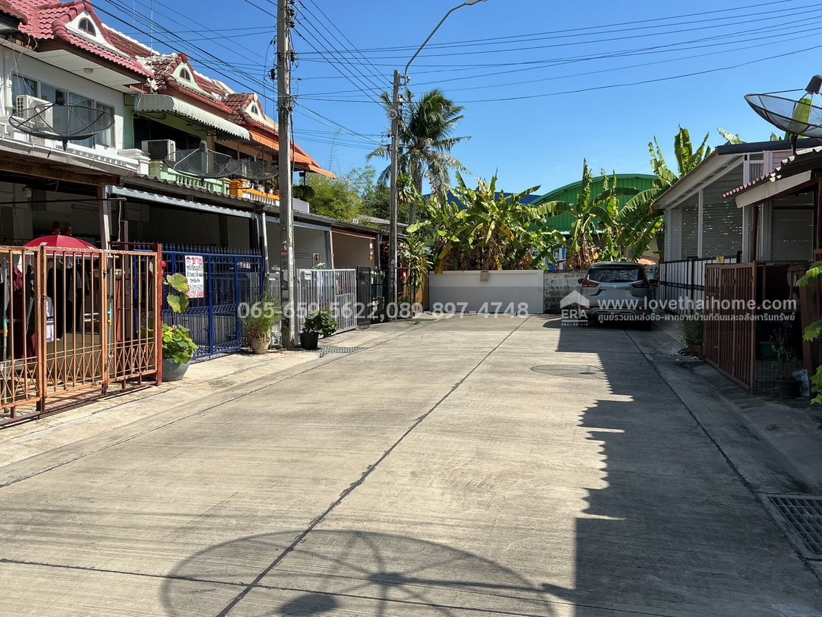 ขายทาวน์เฮ้าส์ แพรกษา3/1 หมู่บ้านบดิพัฒน์2 ซ.1/2 สมุทรปราการ พื้นที่16ตรว. ขายเพียง1.29ล้าน ราคาถูกมากๆ หาไม่ได้แล้ว รีบมาเป็นเจ้าของด่วน