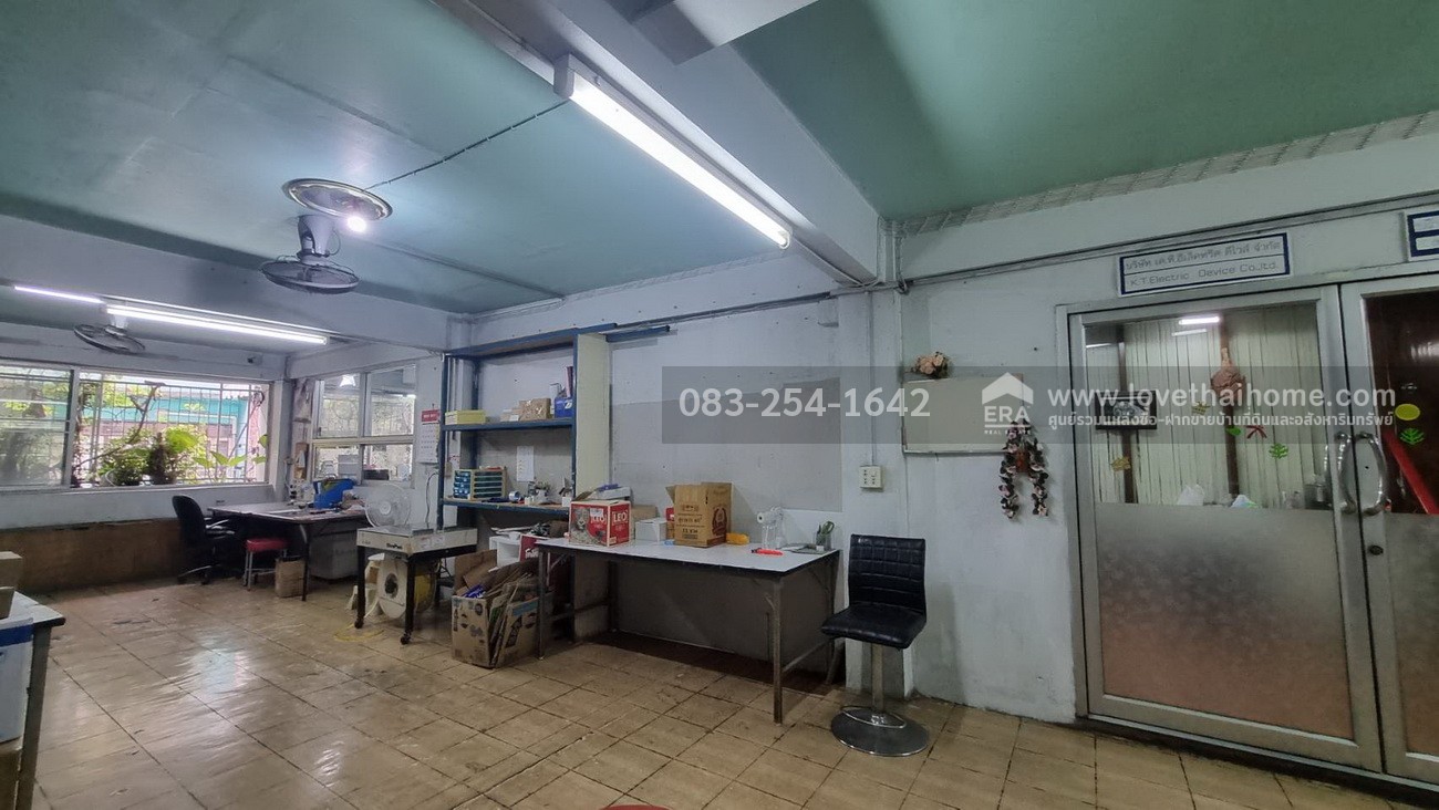 ขายตึกแถว4.5ชั้น เจริญนคร เชื่อมต่อสาทร–ธนบุรี ซ.สมเด็จพระเจ้าตากสิน 27 พื้นที่30.2ตรว. 2คูหา ราคาเพียง 10 ล้านบาท (ถูกมากเมื่อเทียบทำเล) ราคานี้หาได้ยากมากในย่านนี้