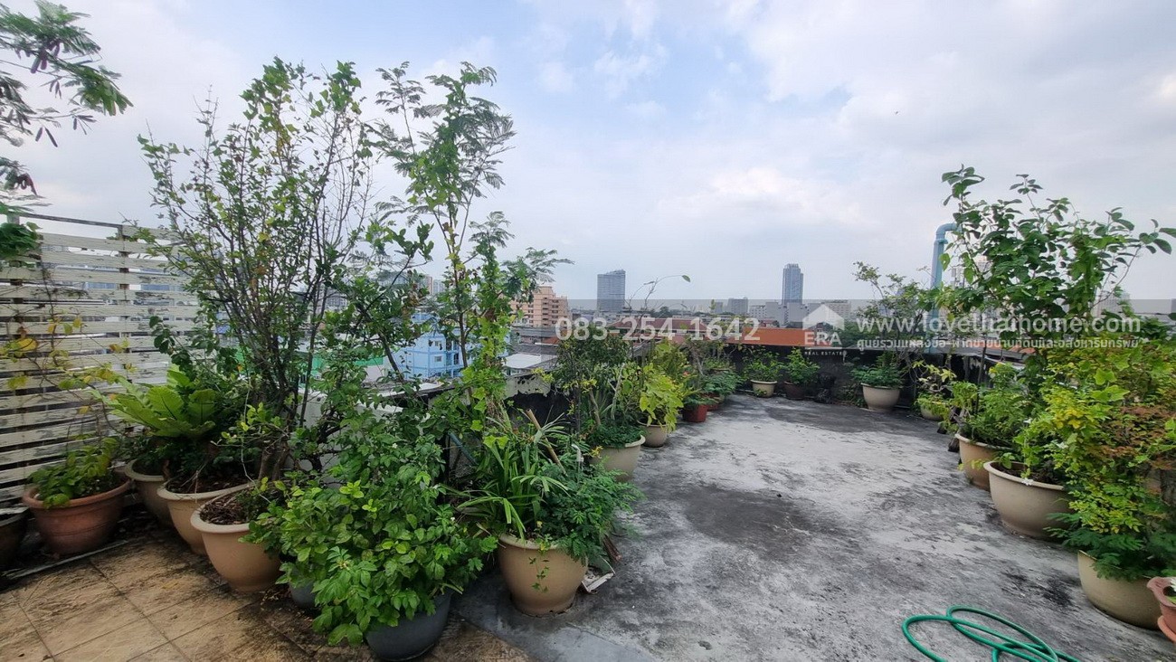 ขายตึกแถว4.5ชั้น เจริญนคร เชื่อมต่อสาทร–ธนบุรี ซ.สมเด็จพระเจ้าตากสิน 27 พื้นที่30.2ตรว. 2คูหา ราคาเพียง 10 ล้านบาท (ถูกมากเมื่อเทียบทำเล) ราคานี้หาได้ยากมากในย่านนี้