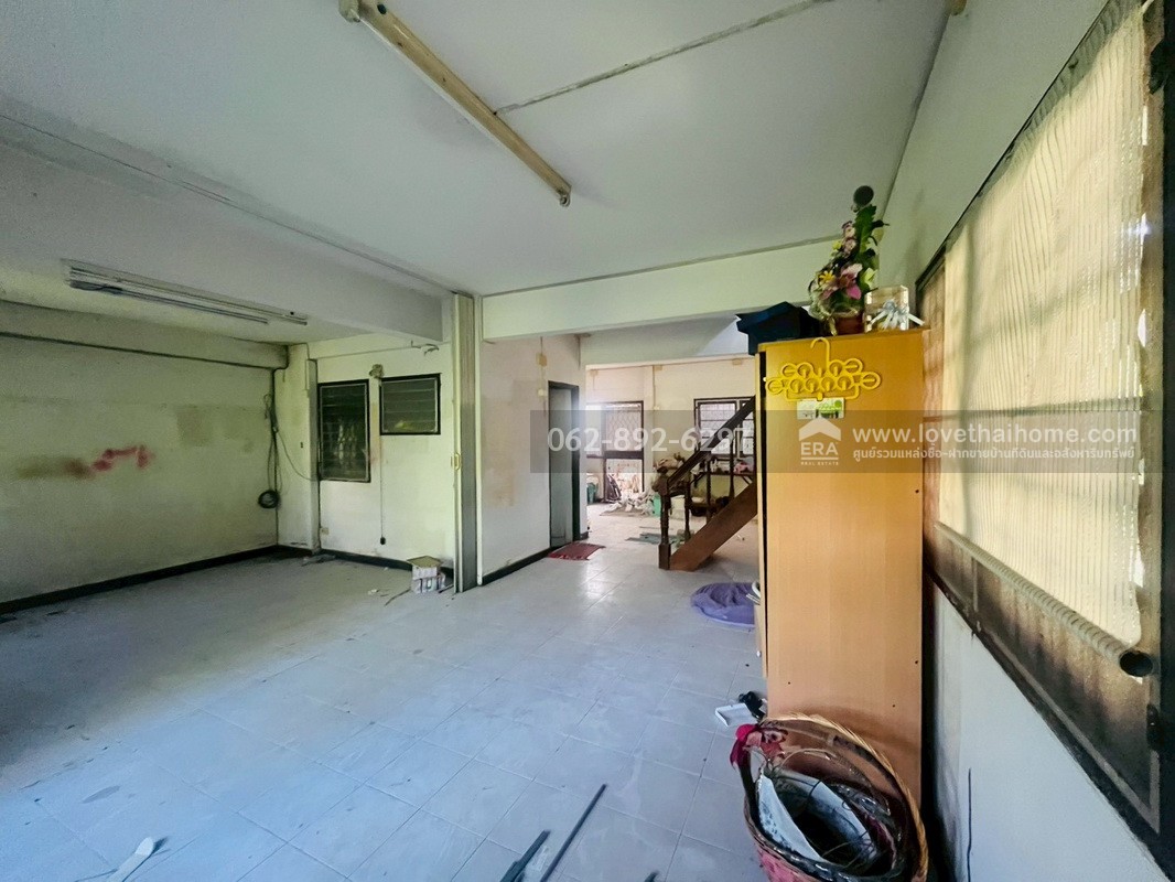 ขายบ้านแฝด 2 ชั้น โครงการชวนชื่นการ์เด้นท์วิลล์ บางเดื่อ-ปทุมธานี พื้นที่ 41.6 ตารางวา ราคาเพียงแค่ 2.4 ล้านบาท ราคาถูกที่สุดในหมู่บ้าน คุ้มค่า บ้านดี ทำเลดี ราคาดีความคุ้มค่าที่หาไม่ได้ง่ายๆ ในทำเลนี้