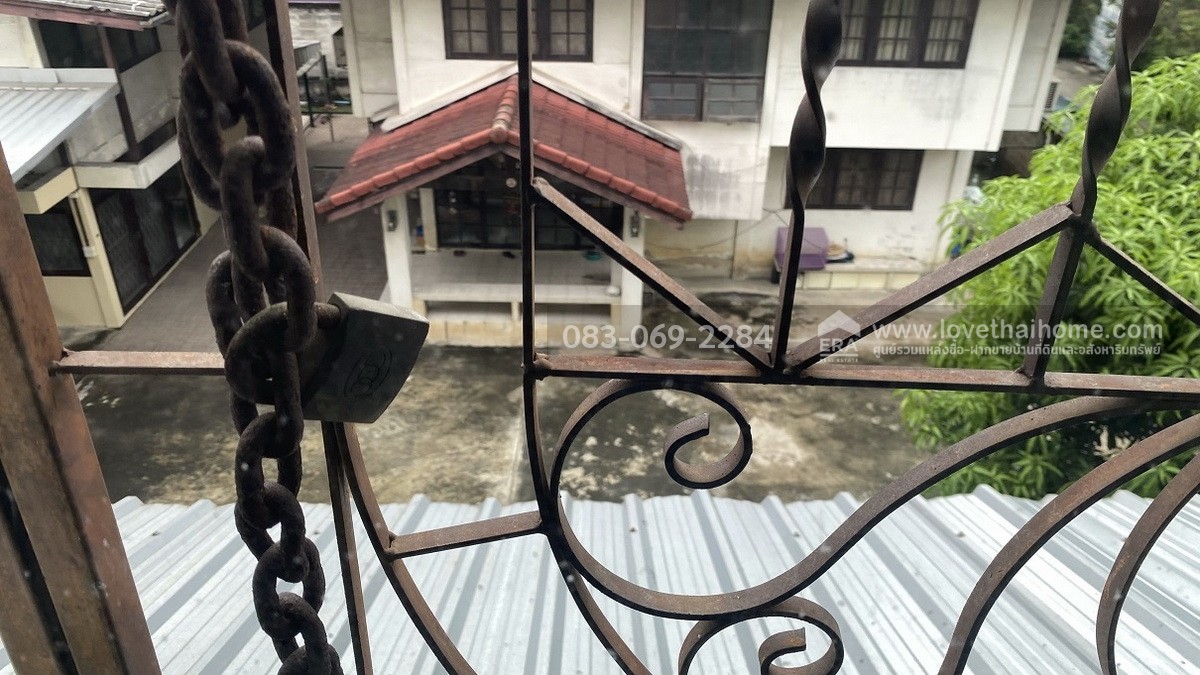 ขายตึกแถว4.5ชั้น ลาดพร้าว107 ใกล้มหาลัย RBAC ซ.ดีสมโชค ค้าขายได้ 24 ชม. พื้นที่20.4ตรว. ราคา4.6ล้าน ราคานี้ถ้าเทียบกับตึกแถวที่อยู่ย่านลาดพร้าวและบางกะปิ ราคาถูกมาก หาไม่ได้แล้ว