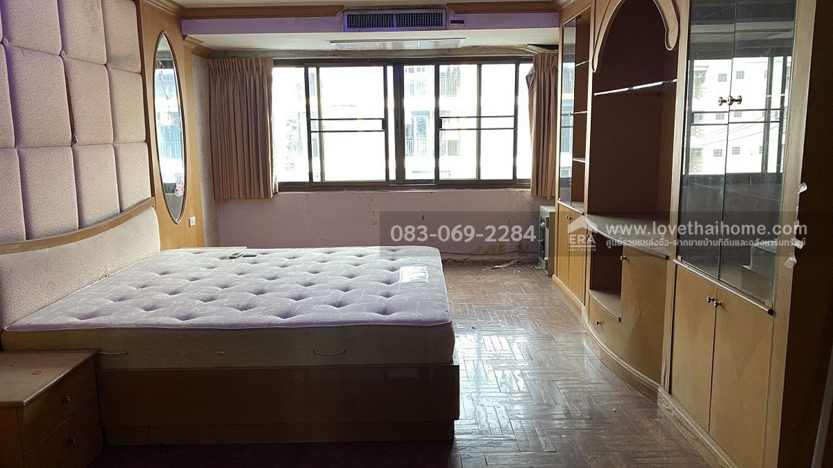 ขายตึกแถว4.5ชั้น ลาดพร้าว107 ใกล้มหาลัย RBAC ซ.ดีสมโชค ค้าขายได้ 24 ชม. พื้นที่20.4ตรว. ราคา4.6ล้าน ราคานี้ถ้าเทียบกับตึกแถวที่อยู่ย่านลาดพร้าวและบางกะปิ ราคาถูกมาก หาไม่ได้แล้ว