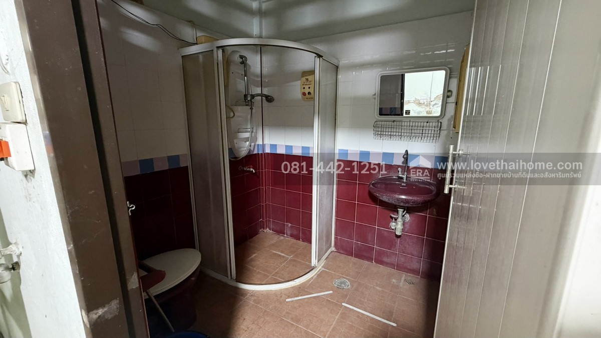 ขายทาวน์เฮ้าส์2ชั้นถนนพระราม9 ซอย13 ซอยโพธิ์หิรัญอุทิศ หมู่บ้านวิจิตชัย พื้นที่ 23 ตรว. ขาย 3.4 ล้านบาท ทำเลใจกลางพระราม9 ใกล้ MRT ศูนย์วัฒนธรรม