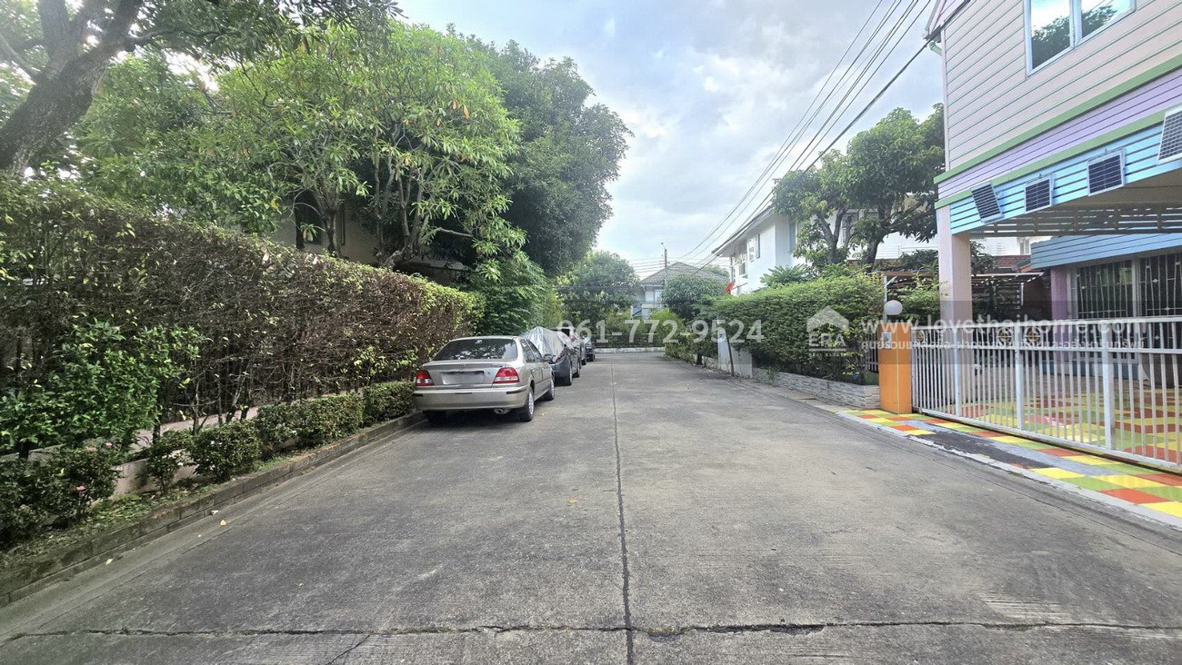 ขายบ้านเดี่ยว หมู่บ้านโฮมเพลส รัตนาธิเบศร์ ถ.บางกรวย-ไทรน้อย นนทบุรี พื้นที่57ตรว. ราคาถูกเพียง4.4ล้าน ต่ำกว่าตลาด