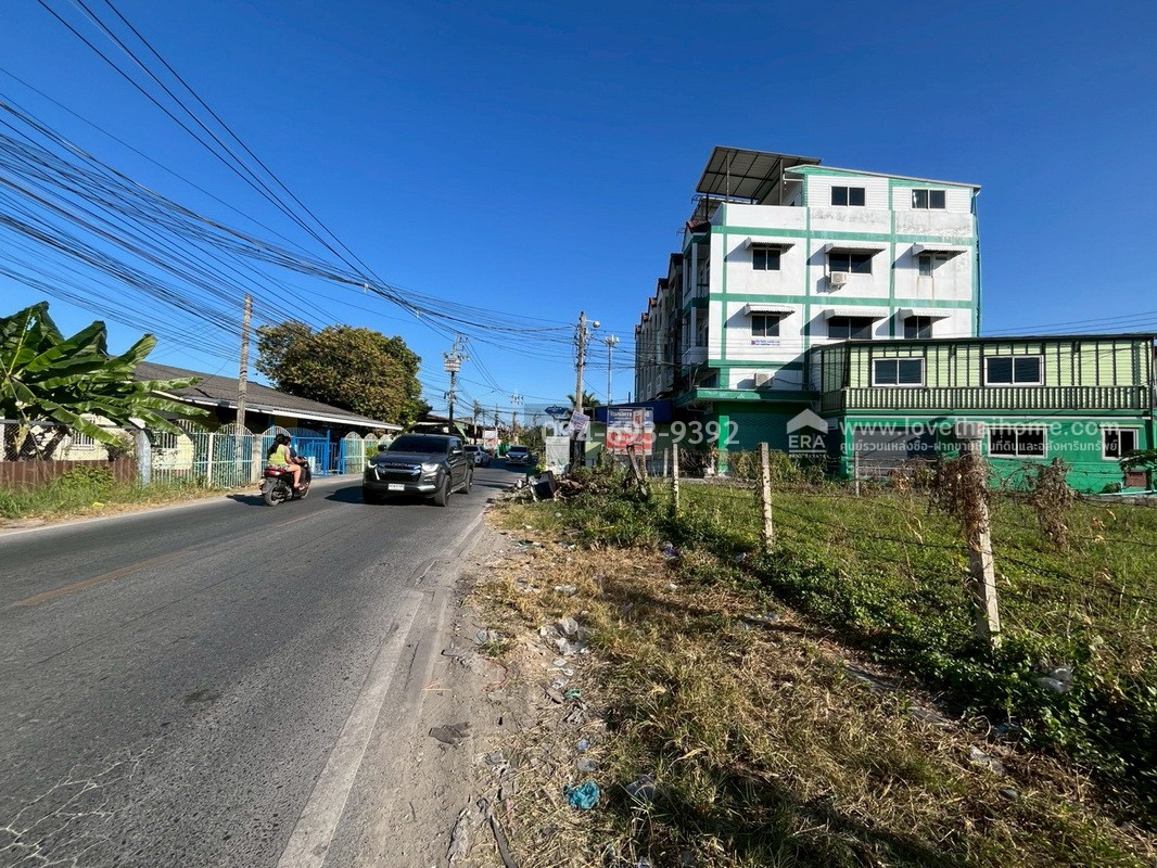 ขายบ้านเดี่ยว ซอยพระยาสุเรนทร์30 แยก6 พื้นที่ 153 ตรว. พื้นที่มากแบบนี้ไม่มีอีกแล้ว ขายเพียง 4.85 ล้านบาทเท่านั้น ทำเลดี ติดถนน 2 ด้าน ใกล้รถไฟฟ้าสายสีชมพู สถานีบางชัน