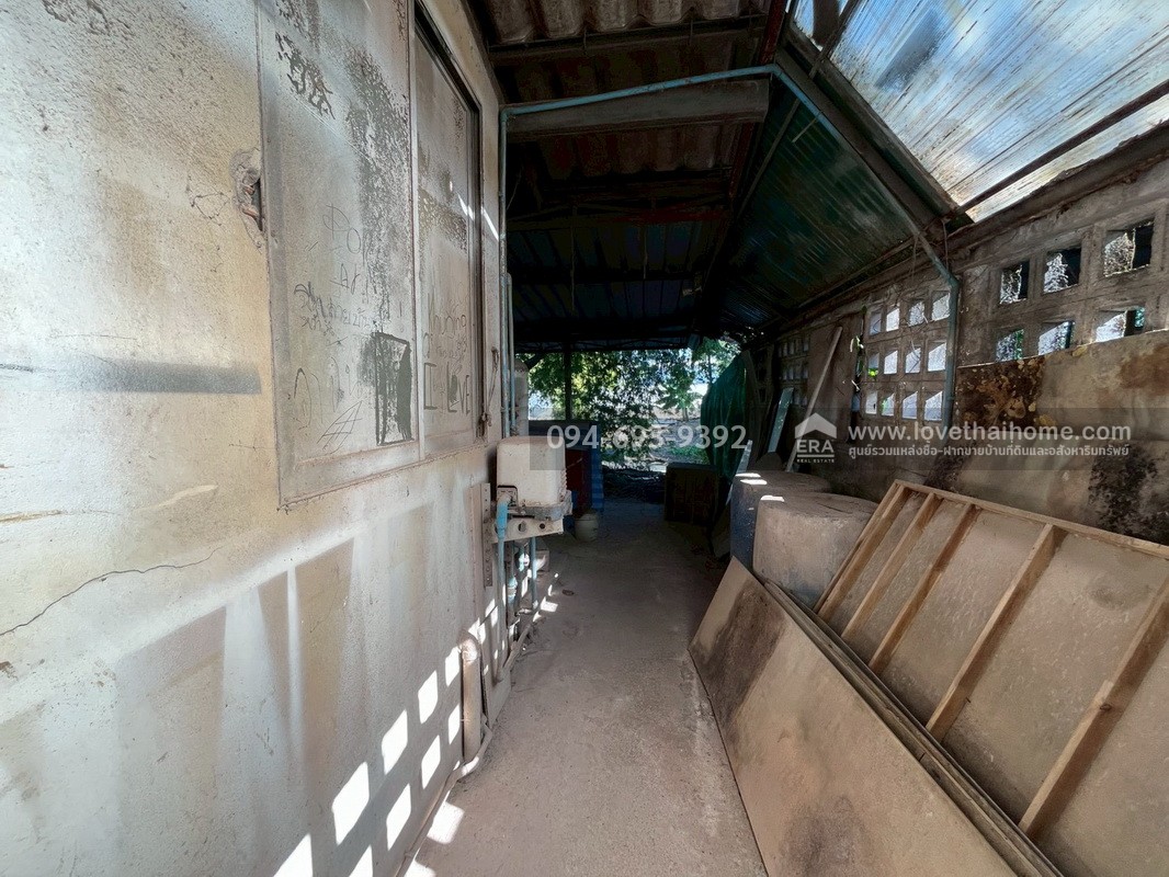 ขายที่ดิน ซอยพระยาสุเรนทร์30 แยก6/1 พร้อมแถม! โรงงานเฟอร์นิเจอร์ ฟรีค่ะ พื้นที่ 313 ตรว. ขาย เพียง18 ล้านบาท ทำเลเดินทางสะดวกมากๆ ด่วนๆ ราคาคุยได้สุดๆ