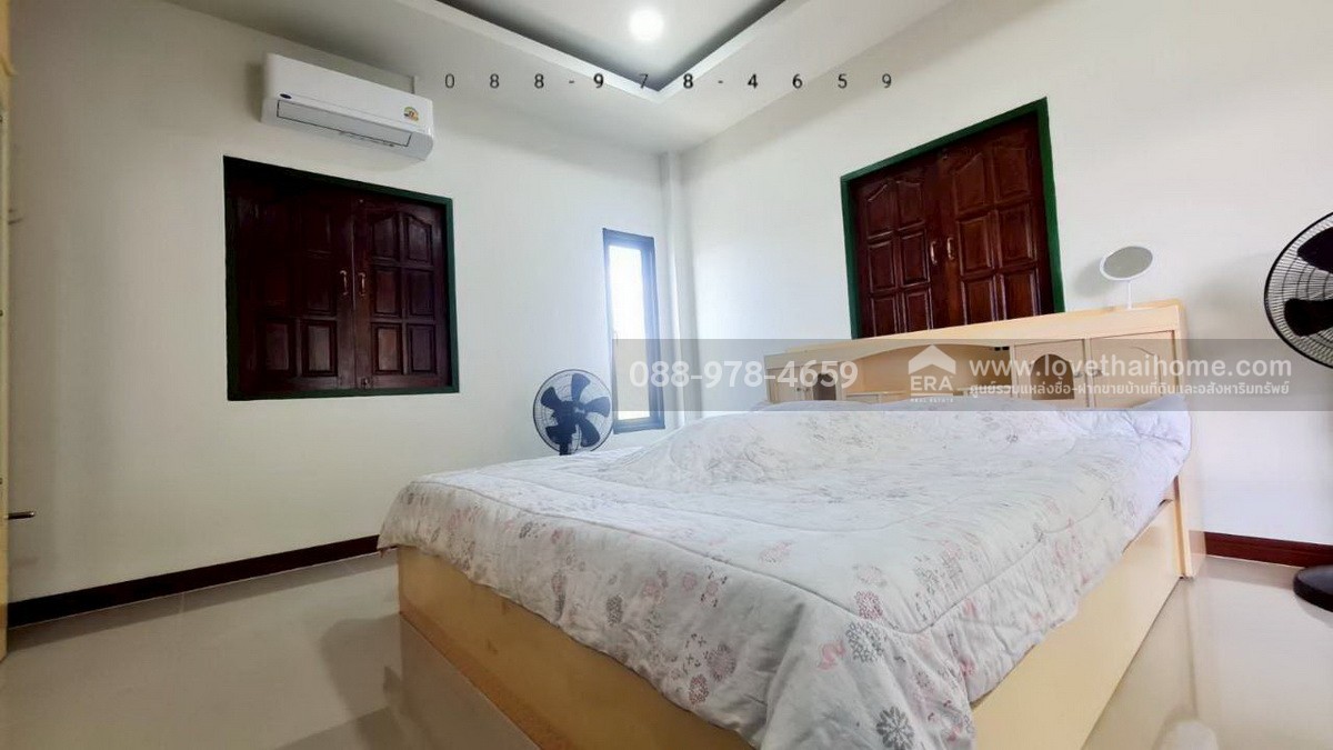 ขายบ้านเดี่ยว 2 ชั้น ลำลูกกา คลอง14 บึงคอไห ปทุมธานี พื้นที่ 200 ตรว. ขาย 3.8 ล้านบาท ติดบริษัทไทยภักดี ใกล้สนามกอล์ฟเรนวูด ปาร์ค เพียง 7 กม. บรรยากาศดี พร้อมอยู่ อายุ 2 ปี (บ้านใหม่)