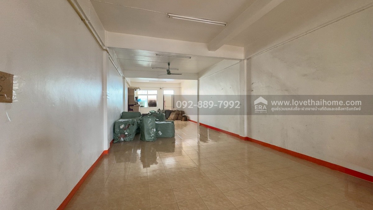 ขายตึกแถว 5 ชั้น หมู่บ้านอมรชัย2 ถนนพระราม2 ซอย34 มีทั้งหมด 4 คูหา พื้นที่ 80.4 ตรว. ราคาถูก ขายเพียง 16 ล้านบาท ใกล้เซ็นทรัล พระราม2