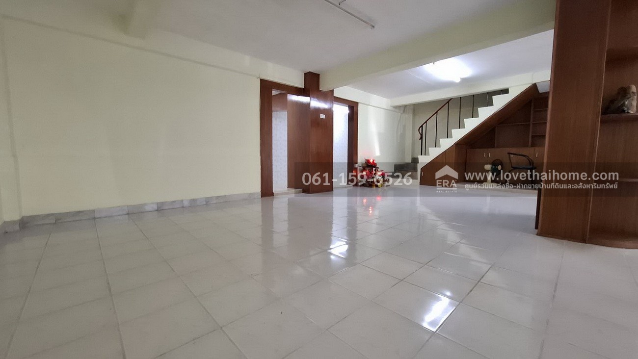 ขายตึกแถว สุขสวัสดิ์37/6 พระประแดง สมุทรปราการ มี2ห้อง26ตร.วา ปรับปรุงใหม่สภาพดีมาก พร้อมอยู่ ราคา8.4ล้านบาท ใกล้ถนนวงแหวนอุตสหกรรม เหมาะทำสำนักงาน และอยู่อาศัย