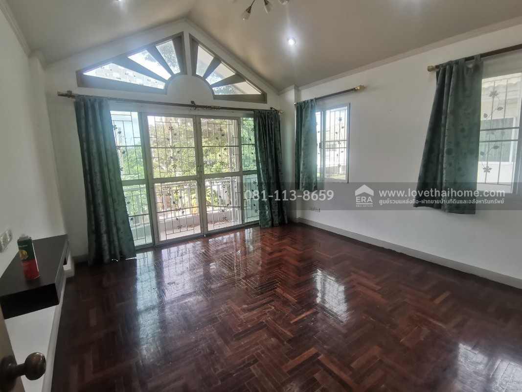 ขายบ้านเดี่ยว 2 ชั้น หมู่บ้านศุภาลัย ออร์คิดปาร์ค วัชรพล ถนนสุขาภิบาล5 ซอย67 พื้นที่ 80.7 ตรว. ขาย 6 ล้านบาท โครงการอยู่ติดถนนสุขาภิบาล5 ถ้าเห็นแล้วต้องชอบ ราคาต่อรองได้