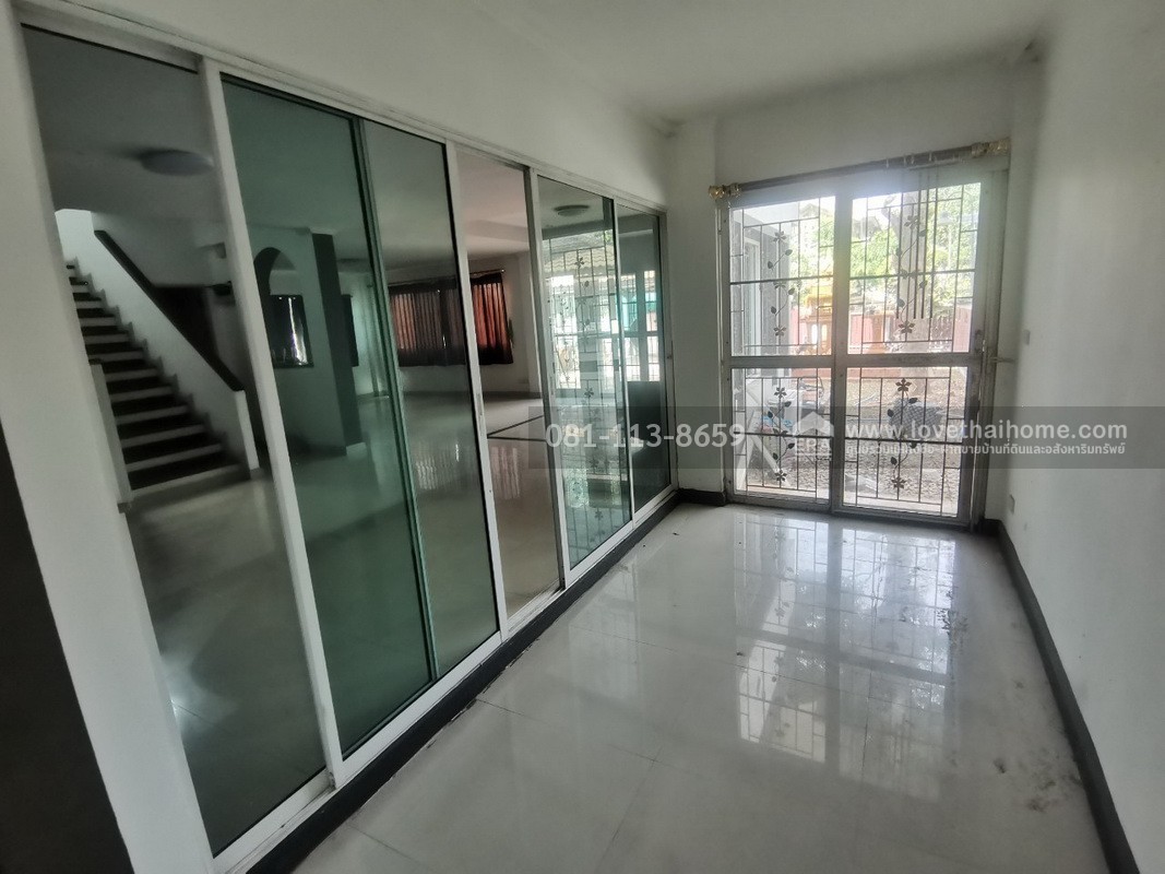 ขายบ้านเดี่ยว 2 ชั้น หมู่บ้านศุภาลัย ออร์คิดปาร์ค วัชรพล ถนนสุขาภิบาล5 ซอย67 พื้นที่ 80.7 ตรว. ขาย 6 ล้านบาท โครงการอยู่ติดถนนสุขาภิบาล5 ถ้าเห็นแล้วต้องชอบ ราคาต่อรองได้