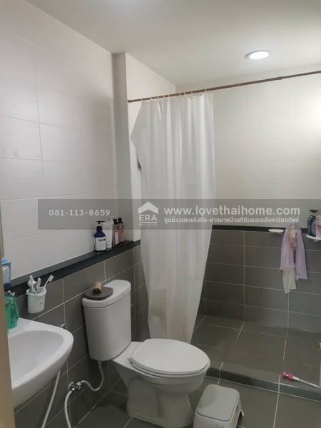 ขายทาวน์เฮ้าส์ 3 ชั้น ซอยอ่อนนุช17 หมู่บ้านบ้านกลางเมือง-สุขุมวิท77 พื้นที่ 20 ตรว. ขาย 7 ล้านบาท อยู่หน้าโครงการ ถ้าเห็นแล้วต้องชอบ ใกล้รถไฟฟ้า 2 สาย