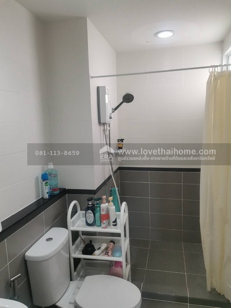 ขายทาวน์เฮ้าส์ 3 ชั้น ซอยอ่อนนุช17 หมู่บ้านบ้านกลางเมือง-สุขุมวิท77 พื้นที่ 20 ตรว. ขาย 7 ล้านบาท อยู่หน้าโครงการ ถ้าเห็นแล้วต้องชอบ ใกล้รถไฟฟ้า 2 สาย