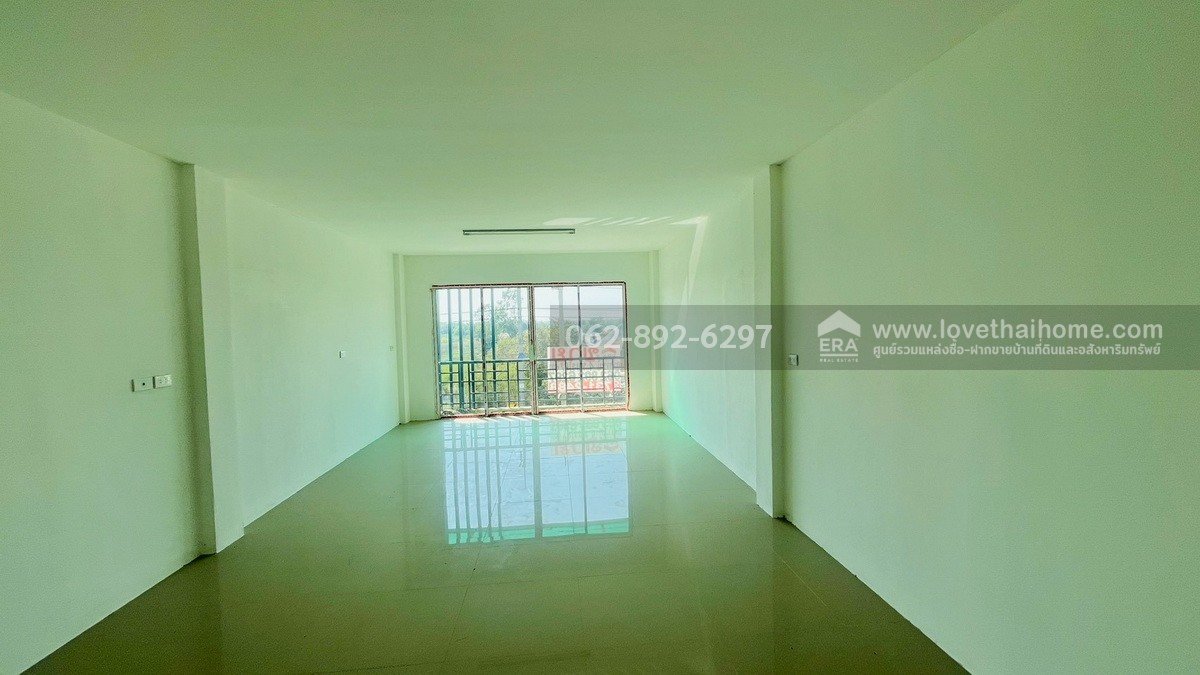 ขายด่วน! ตึกแถว 3 ชั้น ย่านบางเลน นครปฐม ตึกใหม่  2 คูหา ติดถนนหลัก ราคาเพียงแค่ห้องละ 2.95 ล้านบาทเท่านั้น (ขายรวม/แบ่งขายได้) ตึกสวยทันสมัย ราคาสุดคุ้ม-น่าซื้อสุดๆ ทรัพย์ดีแบบนี้ไม่ได้มีมาบ่อยๆนะจ๊ะ! ด่วนห้ามพลาด!