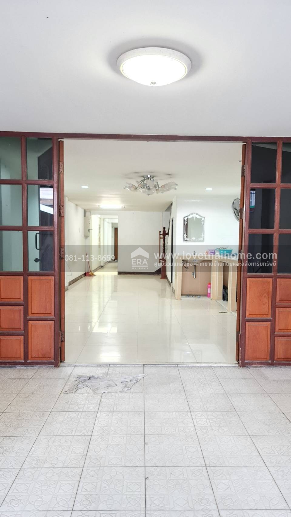 ขายตึกแถว 3.5 ชั้น ซอยประชาอุทิศ22 พื้นที่ 31 ตารางวา ขายเพียง 4.5 ล้านบาทเท่านั้น ตกแต่งใหม่หมดทั้งหลัง หิ้วกระเป๋าเข้าอยู่ได้เลย