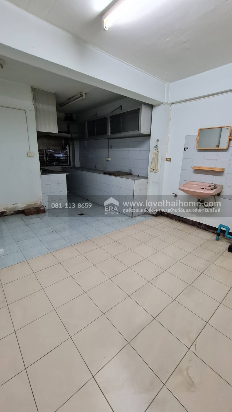 ขายตึกแถว 3.5 ชั้น ซอยประชาอุทิศ22 พื้นที่ 31 ตารางวา ขายเพียง 4.5 ล้านบาทเท่านั้น ตกแต่งใหม่หมดทั้งหลัง หิ้วกระเป๋าเข้าอยู่ได้เลย