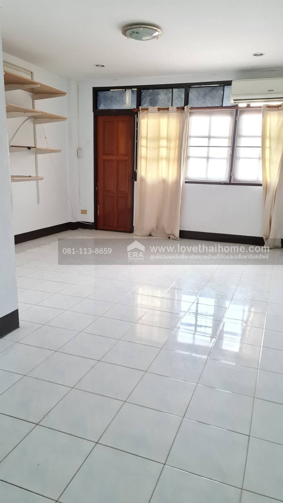 ขายตึกแถว 3.5 ชั้น ซอยประชาอุทิศ22 พื้นที่ 31 ตารางวา ขายเพียง 4.5 ล้านบาทเท่านั้น ตกแต่งใหม่หมดทั้งหลัง หิ้วกระเป๋าเข้าอยู่ได้เลย