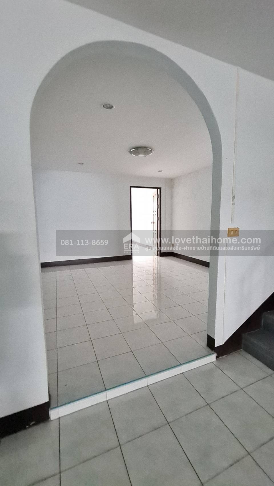 ขายตึกแถว 3.5 ชั้น ซอยประชาอุทิศ22 พื้นที่ 31 ตารางวา ขายเพียง 4.5 ล้านบาทเท่านั้น ตกแต่งใหม่หมดทั้งหลัง หิ้วกระเป๋าเข้าอยู่ได้เลย