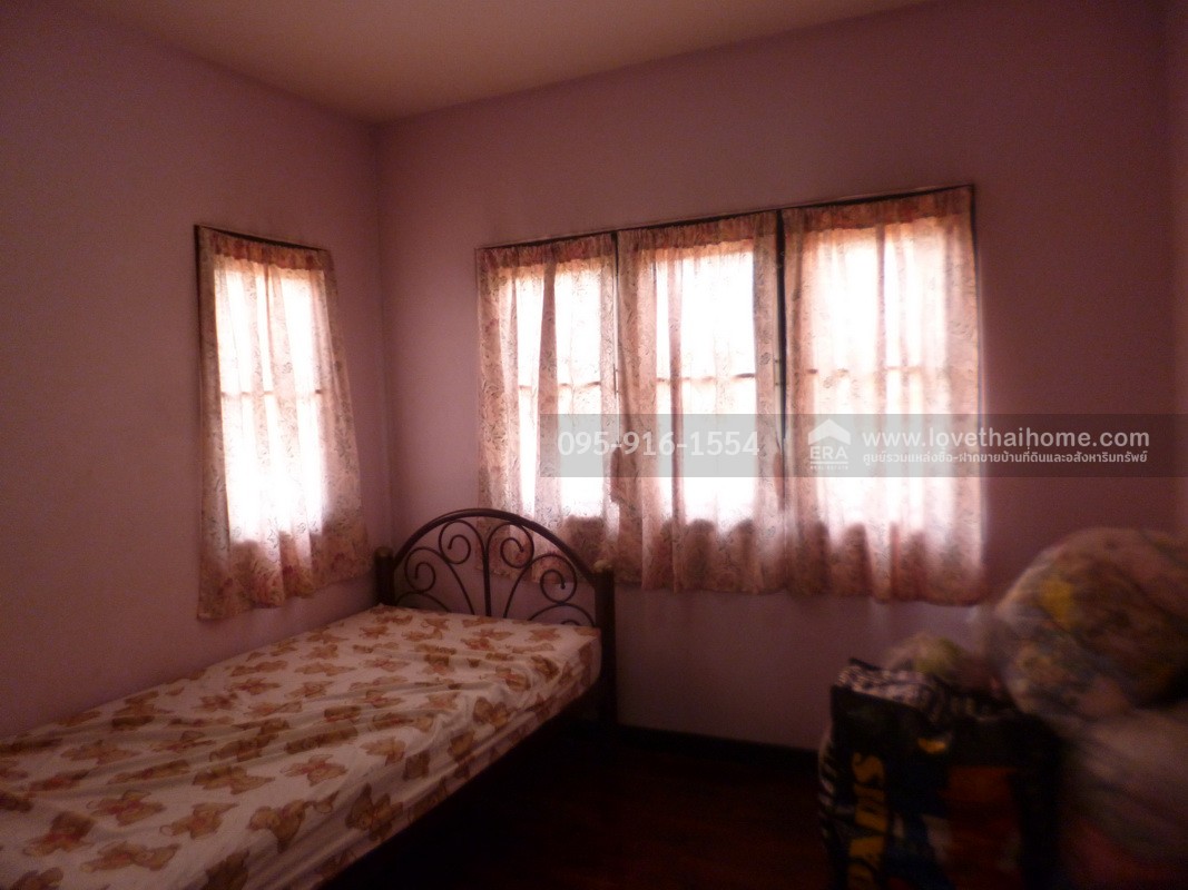 ขายบ้านเดี่ยว หมู่บ้านภัสสร12 ถนนเลียบคลองสาม หลังมุม เนื้อที่ 82 ตารางวา บ้านไซต์ใหญ่ ราคาถูกสุดในโครงการ ขายเพียง 3.3 ล้านบาท ร่มรื่น ปลอดภัย ออกถนนรังสิต-นครนายก (305) เพียง 4 กม.