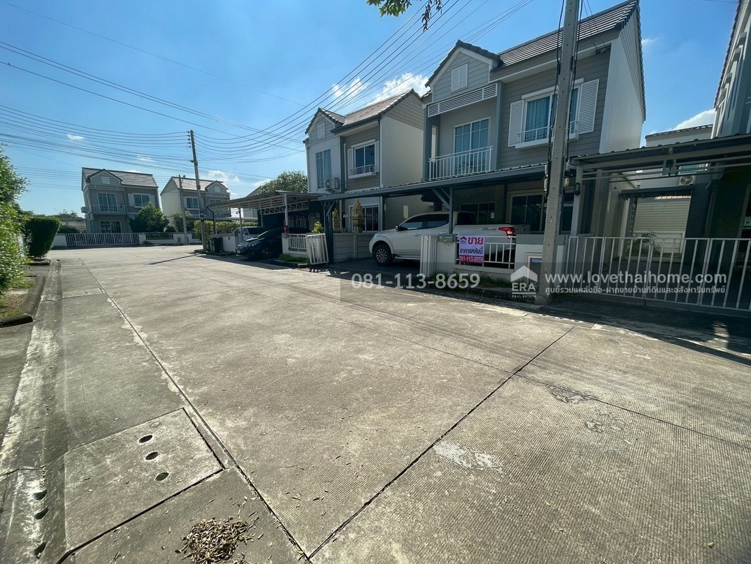 ขายบ้านแฝด 2 ชั้น หมู่บ้านเดอะวิลเลจ รังสิต-วงแหวน คลอง5 ถนนลำลูกกา คลอง5 พื้นที่ 28 ตรว. ขาย 3 ล้านบาท ใกล้รถไฟฟ้าสายสีเขียว สถานีคลอง5