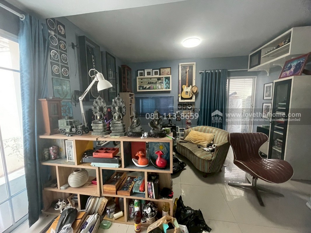 ขายบ้านแฝด 2 ชั้น หมู่บ้านเดอะวิลเลจ รังสิต-วงแหวน คลอง5 ถนนลำลูกกา คลอง5 พื้นที่ 28 ตรว. ขาย 3 ล้านบาท ใกล้รถไฟฟ้าสายสีเขียว สถานีคลอง5