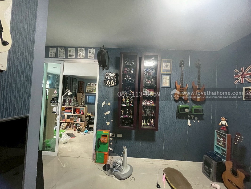 ขายบ้านแฝด 2 ชั้น หมู่บ้านเดอะวิลเลจ รังสิต-วงแหวน คลอง5 ถนนลำลูกกา คลอง5 พื้นที่ 28 ตรว. ขาย 3 ล้านบาท ใกล้รถไฟฟ้าสายสีเขียว สถานีคลอง5