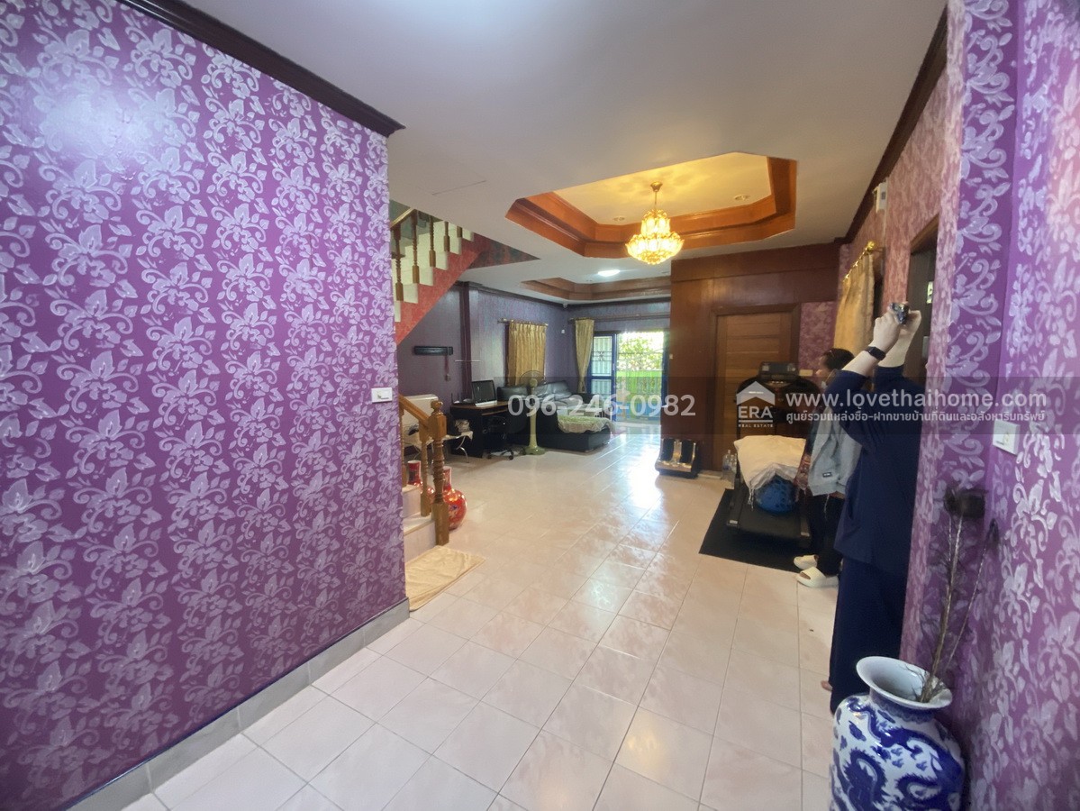 ขายบ้านเดี่ยว วัดลาดปลาดุก(1002) บางใหญ่ หมู่บ้านพบทอง-บางบัวทอง นนทบุรี แปรงริม 37.8ตรว. ราคาเพียง2.4ล้านบาท รีโนเวทใหม่ทั้งหลังพร้อมอยู่