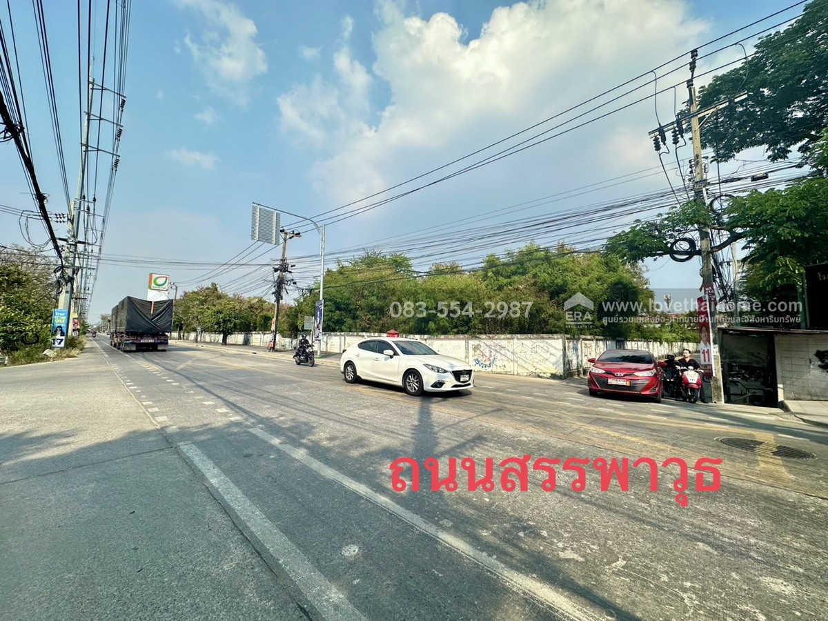 ขายที่ดิน สรรพาวุธ ซอยจ่าโสด แยก15 พระโขนง พื้นที่49ตรว. ราคาถูกเพียง1.7ล้าน เข้า-ออกได้ 2 ทาง เส้นสรรพาวุธ (เลียบทางรถไฟสายเก่า),เส้นทางสุขุมวิท 70/5 (ติด bts แบริ่ง)