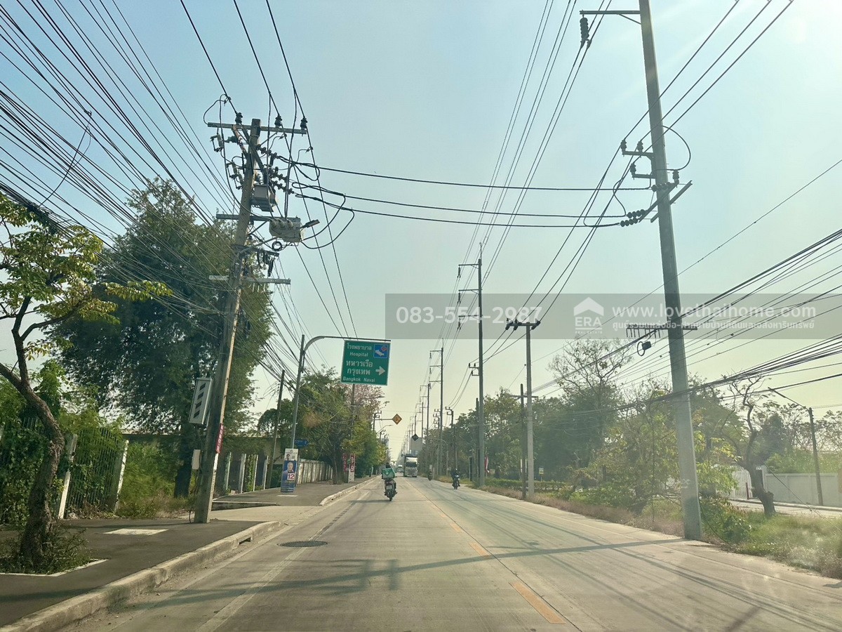 ขายที่ดิน สรรพาวุธ ซอยจ่าโสด แยก15 พระโขนง พื้นที่49ตรว. ราคาถูกเพียง1.7ล้าน เข้า-ออกได้ 2 ทาง เส้นสรรพาวุธ (เลียบทางรถไฟสายเก่า),เส้นทางสุขุมวิท 70/5 (ติด bts แบริ่ง)
