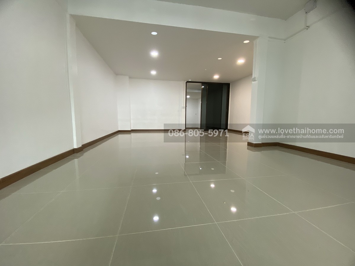 ขายทาวน์โฮม งามวงศ์วาน24 หมู่บ้านเกร็ดแก้วการ์เด้นท์3 นนทบุรี พื้นที่34ตร.วา ราคา5.5ล้าน ใจกลางเมืองนนทบุรี ทำเลทอง เข้า–ออกได้หลายเส้นทาง ถ.งามวงศ์วาน-ถ.ติวานนท์-ถ.ประชาชื่น