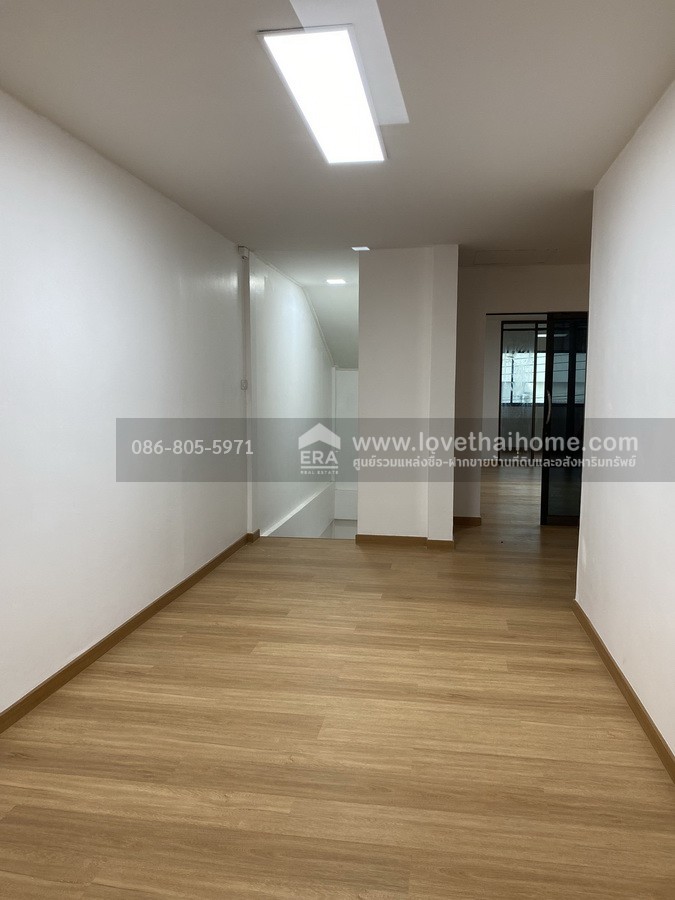 ขายทาวน์โฮม งามวงศ์วาน24 หมู่บ้านเกร็ดแก้วการ์เด้นท์3 นนทบุรี พื้นที่34ตร.วา ราคา5.5ล้าน ใจกลางเมืองนนทบุรี ทำเลทอง เข้า–ออกได้หลายเส้นทาง ถ.งามวงศ์วาน-ถ.ติวานนท์-ถ.ประชาชื่น